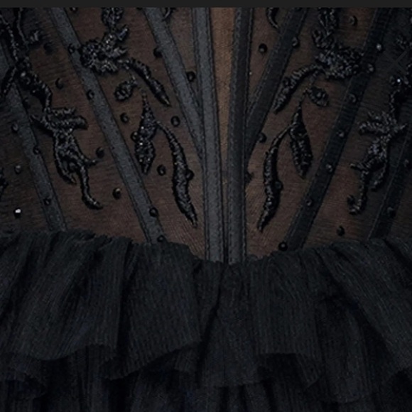 Blondie Nites Tiered Ruffle Off the Shoulder Corset Gown size 9 NWT - Picture 6 of 15